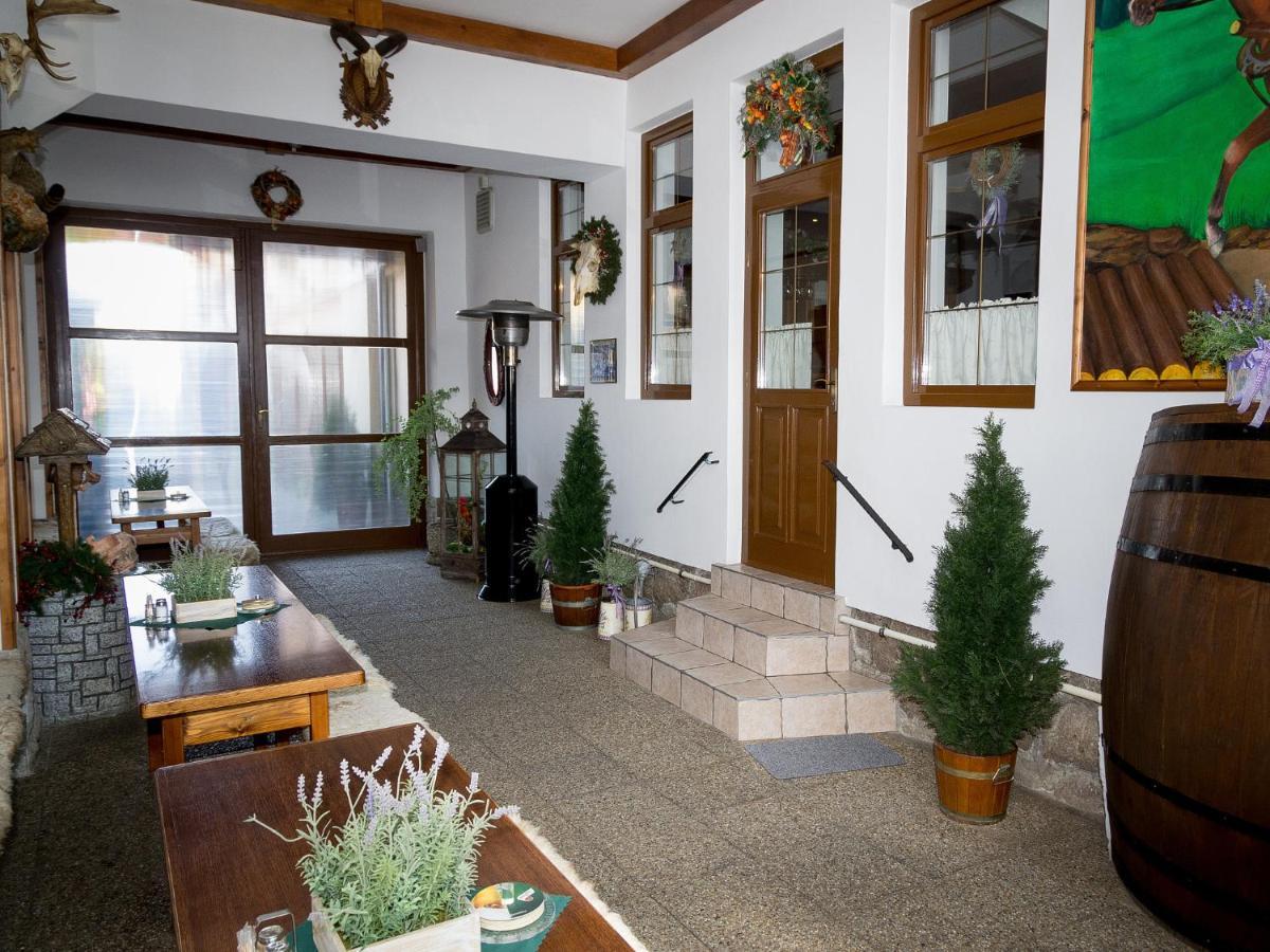 Penzion Gazdovsky Hostinec Topoľčianky Dış mekan fotoğraf